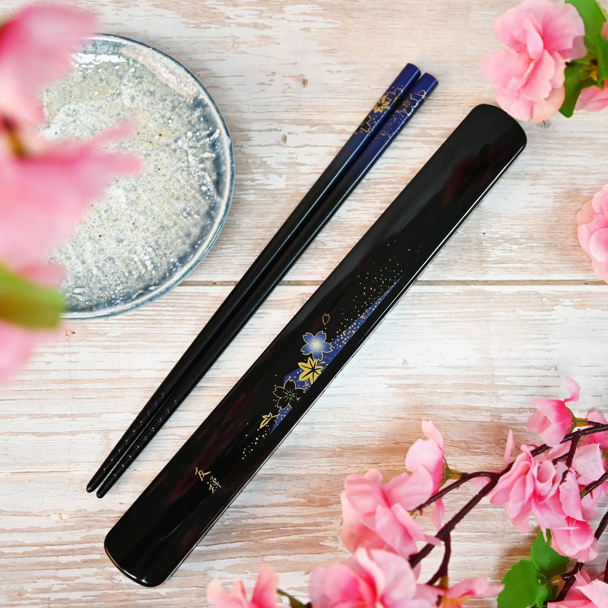 9" Japanese Lacquered Bamboo Chopsticks with Case - Blue Flower