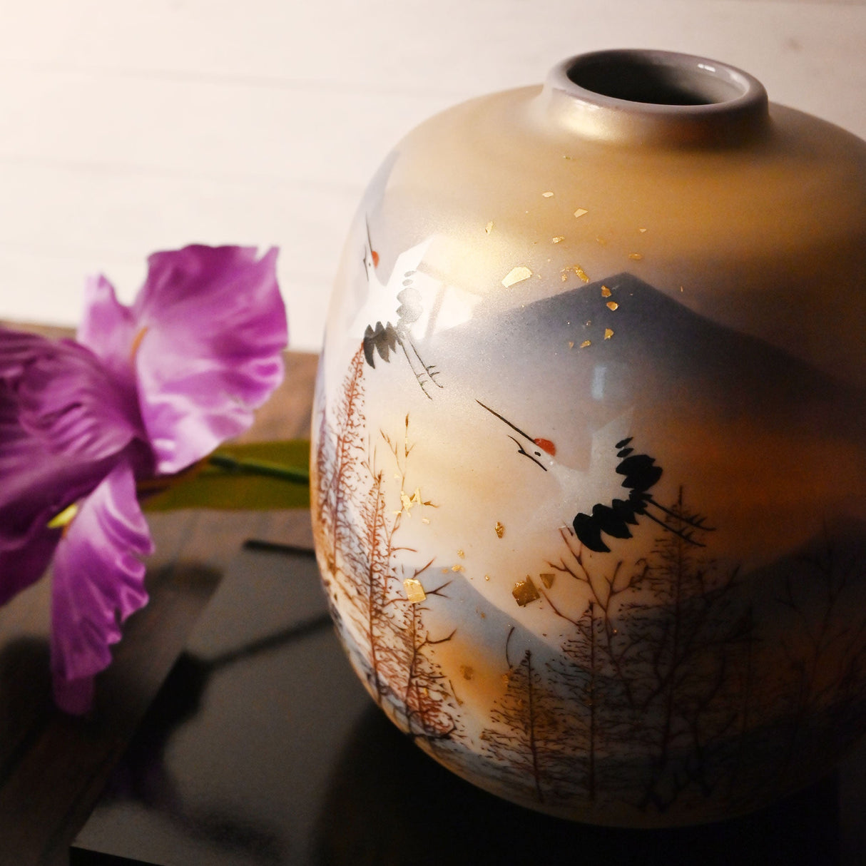 7.25" Japanese Kutani Ceramic Vase - White Cranes